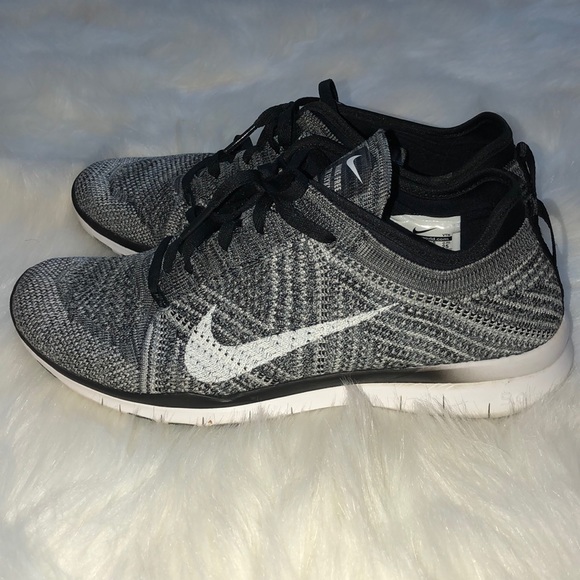 Women’s Nike shoes - Picture 3 of 6